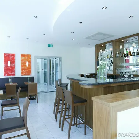 Senator Hotel 3*