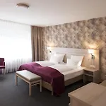 セネター 3*