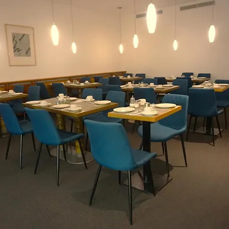 Hotell Senator 3*