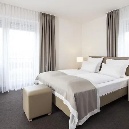 Hotell Senator 3*
